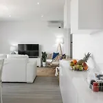 アパート & Supertubos House *
