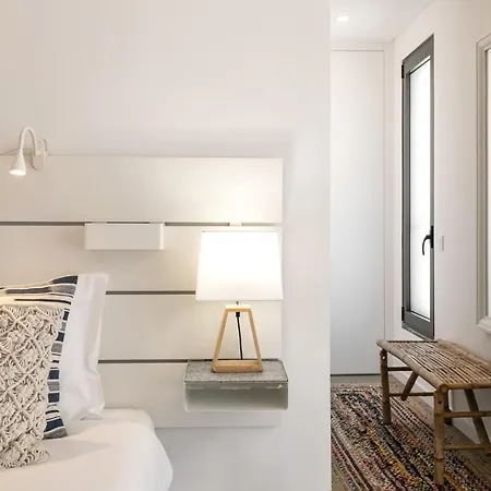 Apartment & Supertubos House